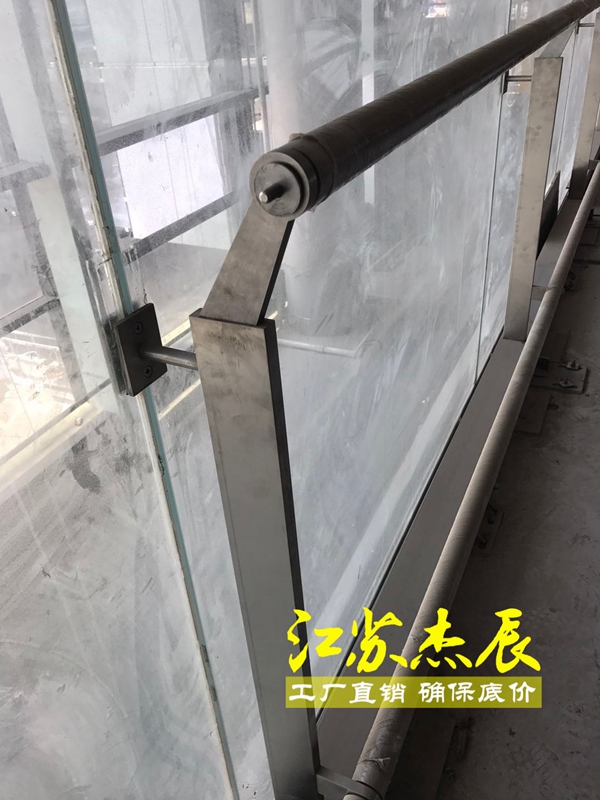 1817587011.jpg 1817587011.jpg